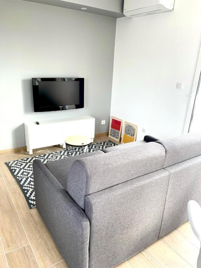 La Parenthese Balneo T2 Cosy De 40M² Avec Terrasse Apartment Ternay  Luaran gambar